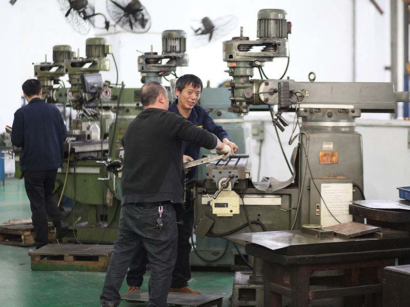 為什么注塑模具成型會(huì)出現(xiàn)頂白？
