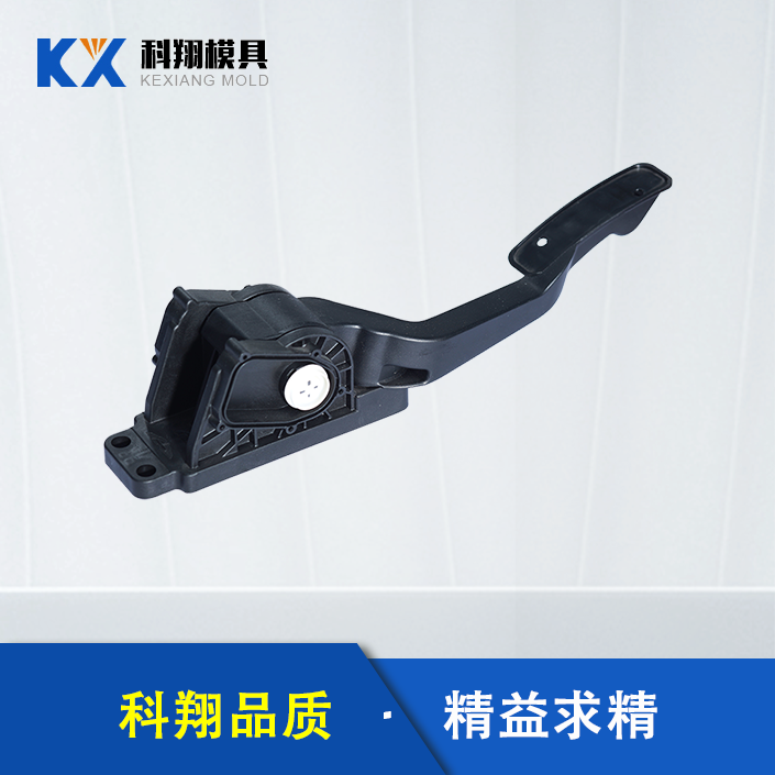 塑膠模具是什么？塑膠模具對比塑料模具有什么區(qū)別？